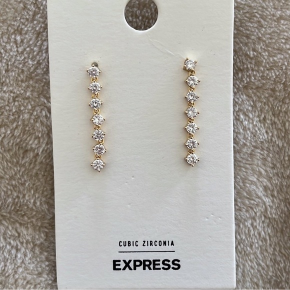 Express cubic zirconia gold dangle earrings - Picture 2 of 3